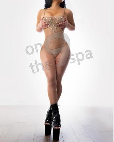 Kimmie (Vietnamese/Chinese) Profile Pic 2
